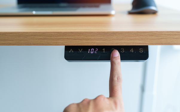 5 เหตุผลที่ต้องซื้อโต๊ะปรับระดับไฟฟ้า ตัวเลือกสำหรับคนรักสุขภาพ